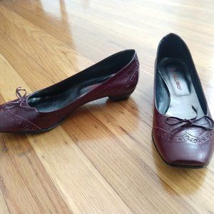 Size 37 burgundy Peluso kitten heels